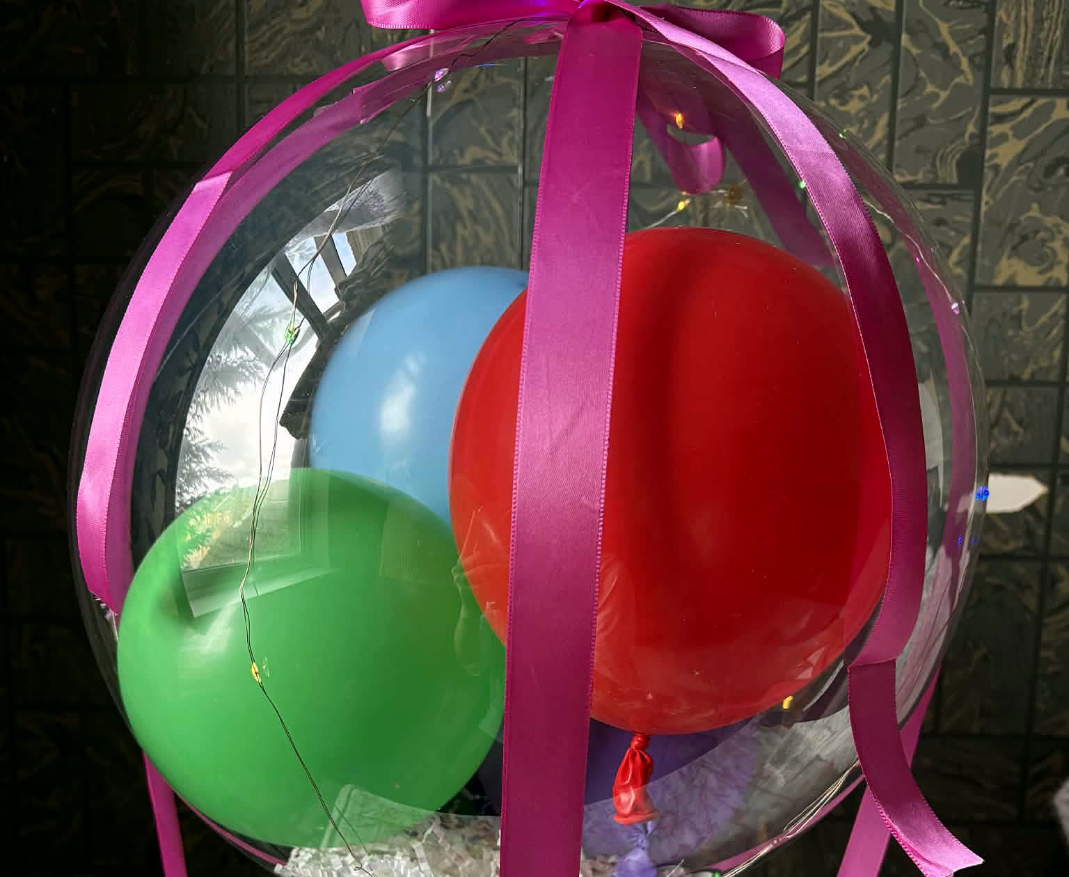 Balon bubble personalizat pentru o surpriză